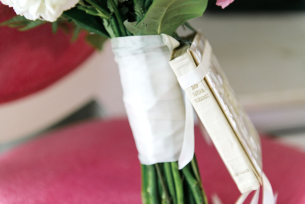 vintage-bible-bride-bouquet