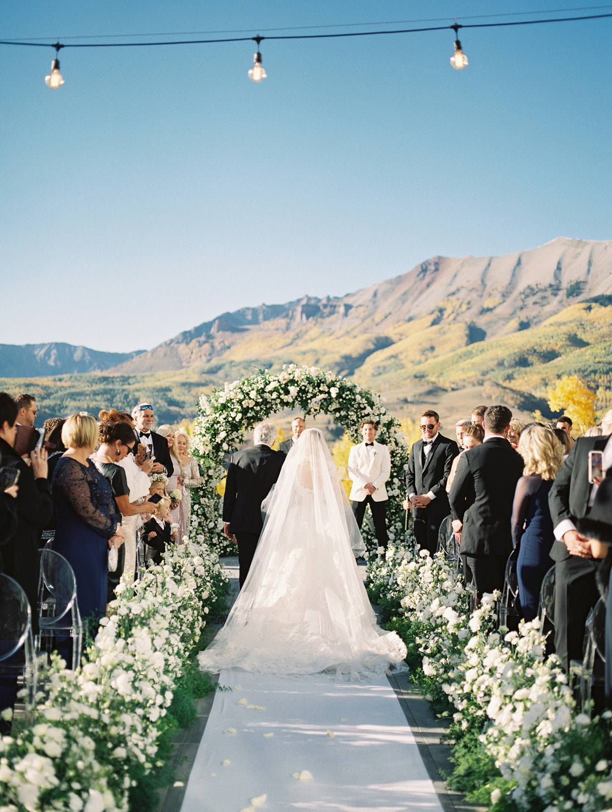 Mountain Romance Unveiled: A Spectacular Fall Wedding at The Peaks, Telluride